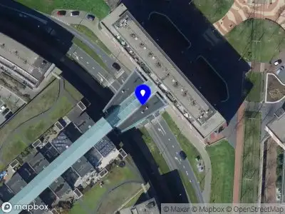 Brandweer met grote spoed naar de Portlandse Baan in Barendrecht vanwege gebouwbrand