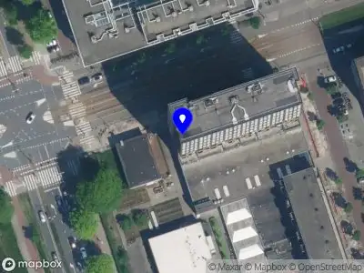 Traumahelikopter met grote spoed naar de Pieter Calandlaan in Amsterdam