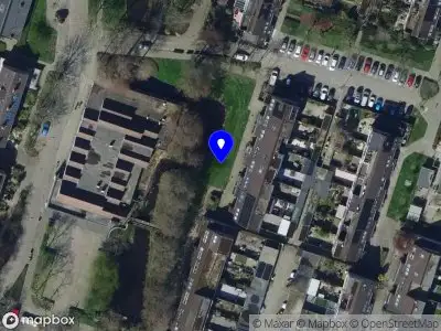 Ambulance met grote spoed naar de Wielsingel in Oud-Beijerland