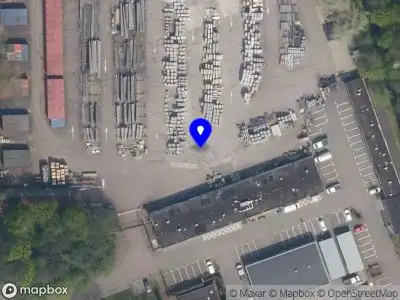 Ambulance met grote spoed naar de Melanchtonweg in Rotterdam