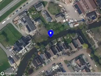 Ambulance met grote spoed naar de Lekdijk in Nieuw-Lekkerland