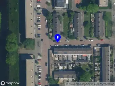 Ambulance met grote spoed naar de Wijnhoffstraat in Haarlem