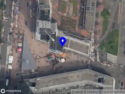 Ambulance met gepaste spoed naar de Maltaplein in Rotterdam