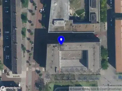 Ambulance met grote spoed naar de Andries Copierstraat in Amsterdam