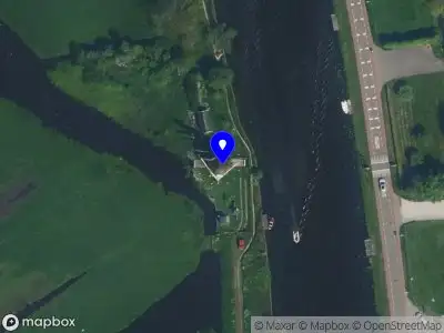 Ambulance met grote spoed naar de Vijfhuizen in Haarlem