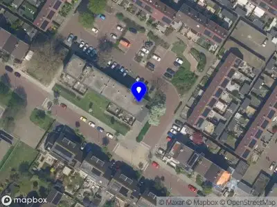 Ambulance met grote spoed naar de Lepelaarstraat in Rozenburg