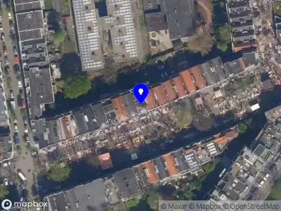 Ambulance met grote spoed naar de Berkelselaan in Rotterdam