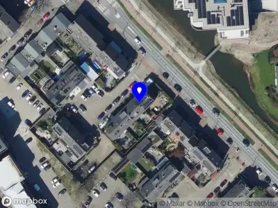 Ambulance met gepaste spoed naar de De Keerweer in Barendrecht