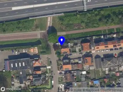 Ambulance met grote spoed naar de Schiedamseweg in Schiedam