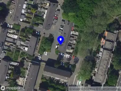 Ambulance met grote spoed naar de Zuilenburg in Dordrecht