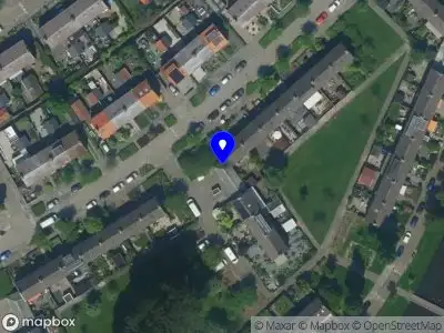 Ambulance met grote spoed naar de Irisplein in Purmerend