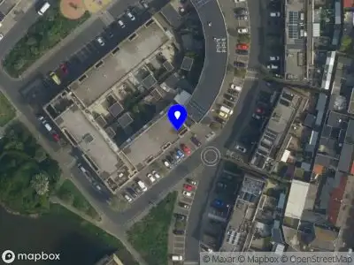 Ambulance met grote spoed naar de Duinpan in Monster