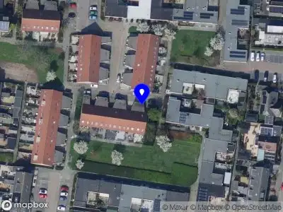 Ambulance met grote spoed naar de Slikhof in 's-Gravendeel