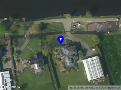 Ambulance met gepaste spoed naar de Ruigekade in De Hoef