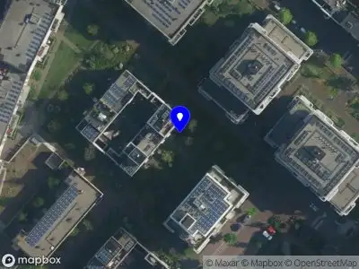 Brandweer met grote spoed naar de Steven van Dorpelpad in Amsterdam vanwege voertuigbrand