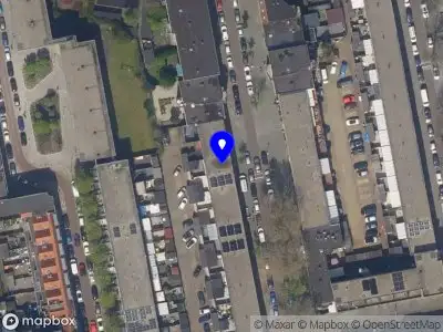 Ambulance met grote spoed naar de Westerbeekstraat in Rotterdam