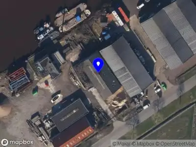 Brandweer met grote spoed naar de IJzerweg in Farmsum