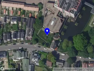 Ambulance met gepaste spoed naar de Kleine Waal in Papendrecht