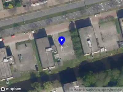 Ambulance met gepaste spoed naar de Hoofdweg in Rotterdam