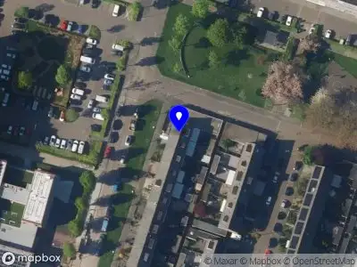 Ambulance met gepaste spoed naar de Parelstraat in Alphen aan den Rijn