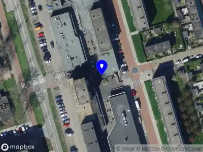 Ambulance met gepaste spoed naar de 't Plateau in Spijkenisse