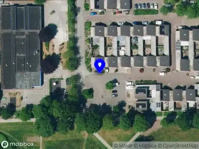 Brandweer met gepaste spoed naar de Giervalk in Emmen vanwege personen te water