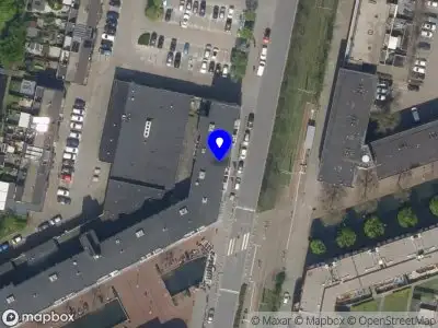 Ambulance met gepaste spoed naar de Rhijnauwensingel in Rotterdam