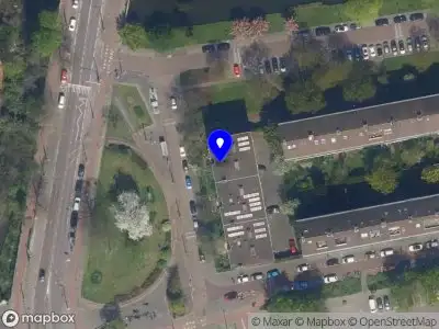 Ambulance met grote spoed naar de Van Aerssenlaan in Rotterdam