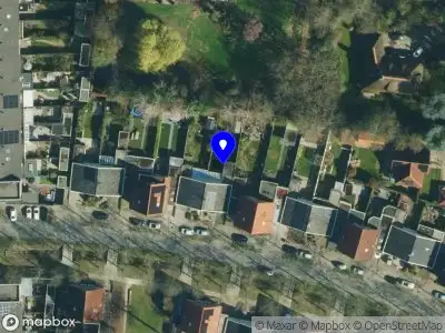 Brandweer met grote spoed naar de Moerasspirealaan in Enschede vanwege gebouwbrand