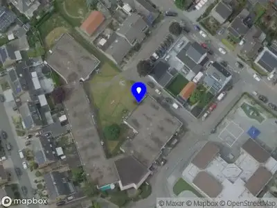 Ambulance met grote spoed naar de Linnerhof in Linne