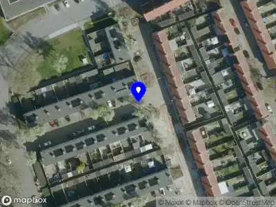 Brandweer met grote spoed naar de Warmoesstraat in Tilburg vanwege voertuigbrand