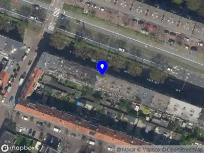 Ambulance met grote spoed naar de Pleinweg in Rotterdam