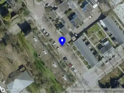 Brandweer met grote spoed naar de Van Aitzemastraat in Eindhoven vanwege reanimatie