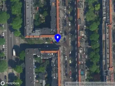 Ambulance met grote spoed naar de Marowijnestraat in Amsterdam