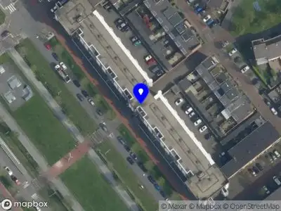 Ambulance met grote spoed naar de Tiranahof in 's-Gravenhage