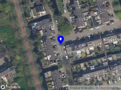 Ambulance met grote spoed naar de Celesta in Rotterdam