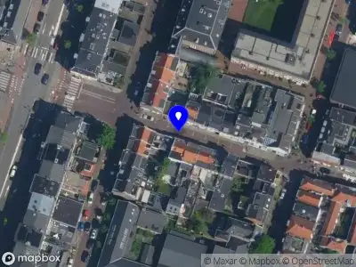 Ambulance met gepaste spoed naar de Keizerstraat in Haarlem