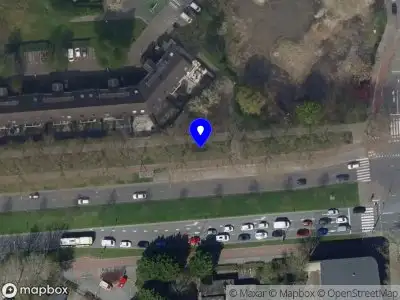 Ambulance met grote spoed naar de Spinozaweg in Rotterdam