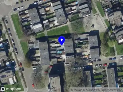 Ambulance met gepaste spoed naar de Alsemstraat in Hoogvliet Rotterdam