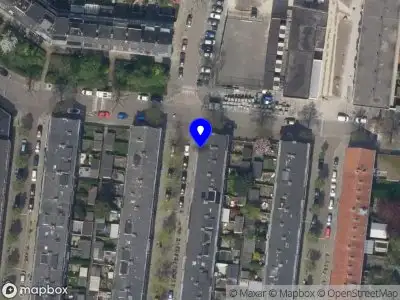 Ambulance met grote spoed naar de Zwaluwstraat in Rotterdam