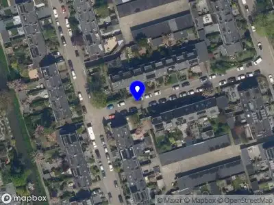 Ambulance met grote spoed naar de Tollensstraat in Capelle aan den IJssel