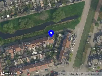 Ambulance met grote spoed naar de Malisingel in Delft