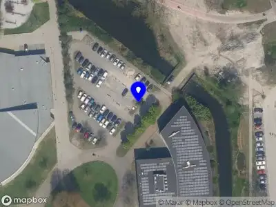 Ambulance met grote spoed naar de Prinses Beatrixlaan in Schiedam