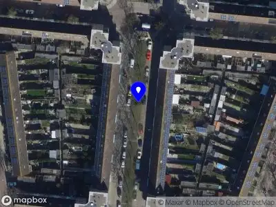 Brandweer met grote spoed naar de Gerrit Rietveldstraat in Vlissingen vanwege afhijsen patient
