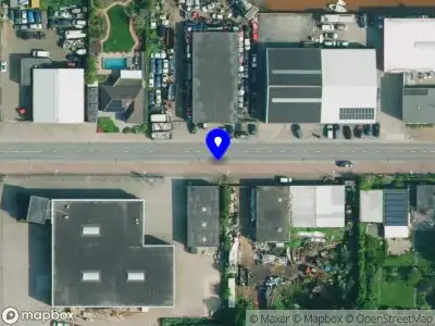 Ambulance, brandweer en politie met grote spoed naar de Eggestraat in Nagele vanwege waarnemen gaslucht
