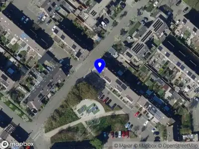 112 melding Brandweer met grote spoed naar de Voordeplantsoen in Spijkenisse vanwege reanimatie