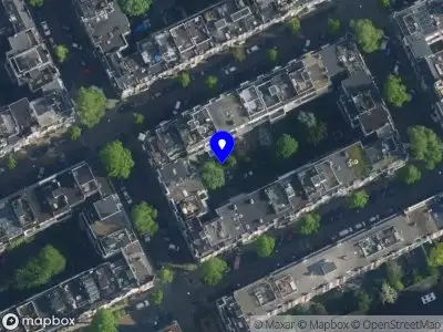 Ambulance met grote spoed naar de Bosboom Toussaintstraat in Amsterdam