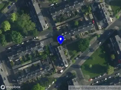 Ambulance met grote spoed naar de Gustave Stresemannstraat in Diemen