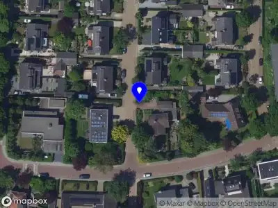 Ambulance met grote spoed naar de Dokter Biegelstraat in Gorinchem
