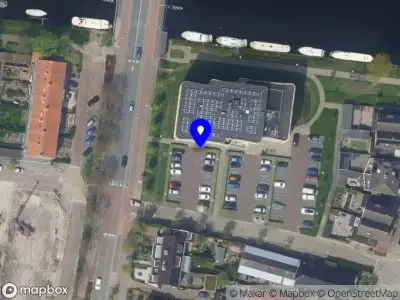 Ambulance met gepaste spoed naar de Van Beuningenstraat in Rijnsburg